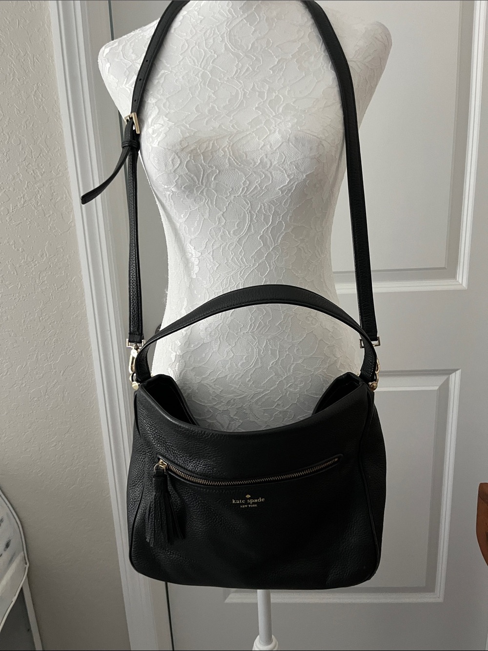 kate spade Black Leather Chester St Michela Shoulder Hobo with Tassel Zip